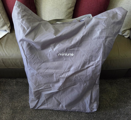 Miniuno swift fold travel/bed